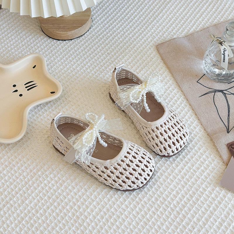 Spring 2026 Baby Girl Bow Princess Walker Shoes - Hollow Weave Leather