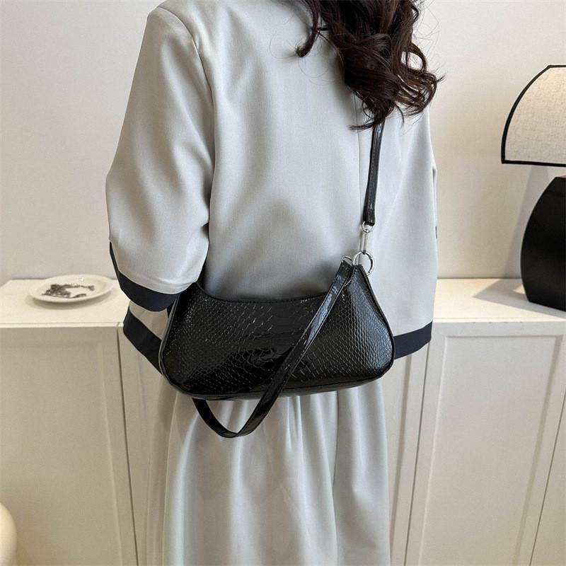 Trendy Pu Fabric Handbag For Women With Stylish Crossbody Design In Versatile Colors