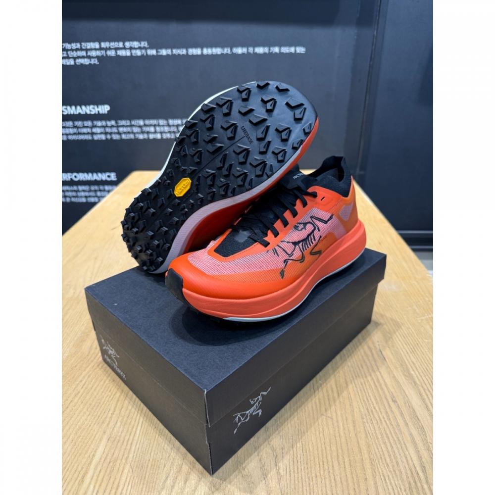 

Arc Teryx Fw24 Siren Pro Мужской S Afofmx9024 SOLARIS / BLACK/250