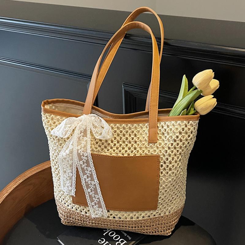 Leisure Shoulder Bag for Commuting, Large Capacity for Beach Vacation and Beach Use