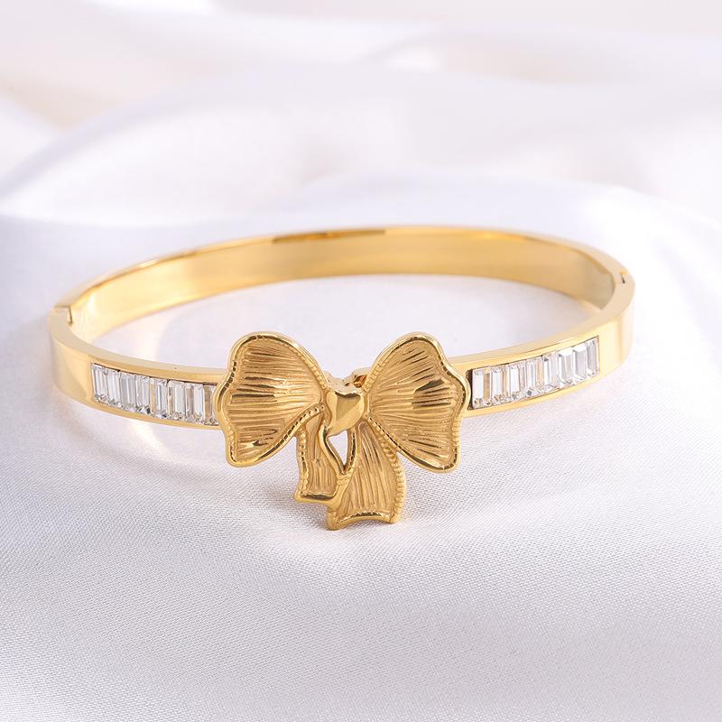 Titanium steel , European and American fashion bow diamond , girls' advanced sense of light luxury, non-fading butterfly