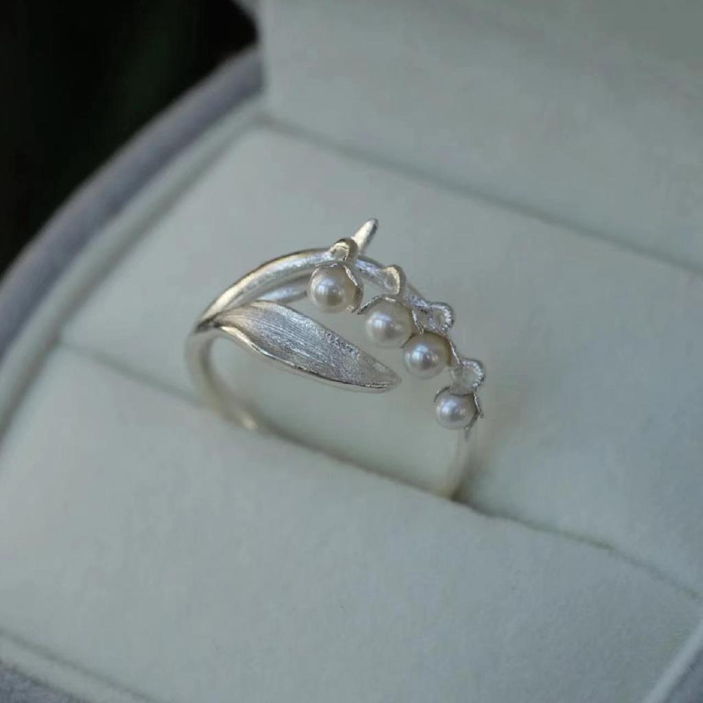Lily of the Valley Pearl Vintage Ring: Women's Diamond Flower Design