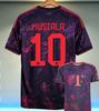 Jugendliche Kinder Erwachsene Individueller Name Fußballtrikots 2026-27 Bayern 2. Auswärts #10 MUSIALA Sport Trainings Trikot Set mit Socken