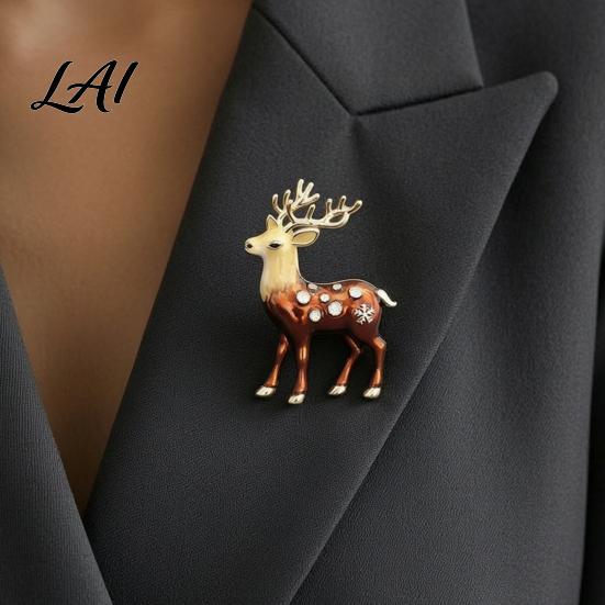 Reindeer Cardigan Brooch Christmas Pin Rhinestone Elk Lapel Sweater Pin Coat Suits Accessories Jewelry Gift for Xmas