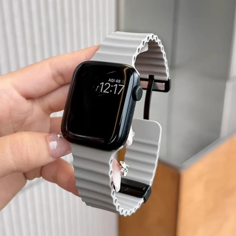 Silicone Strap For Apple watch band 49mm 46 45 44 40 41 38mm magnetic buckle bracelet iWatch series 3 4 5 6 se 7 8 9 10 Ultra 2