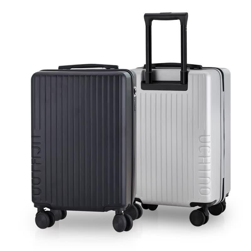 

Uchino Cole 20-inch Commuter Luggage