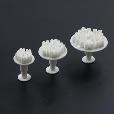 3Pcs Snowflake Plunger Cutter Mold Sugarcraft Fondant Cake Decorating Tool