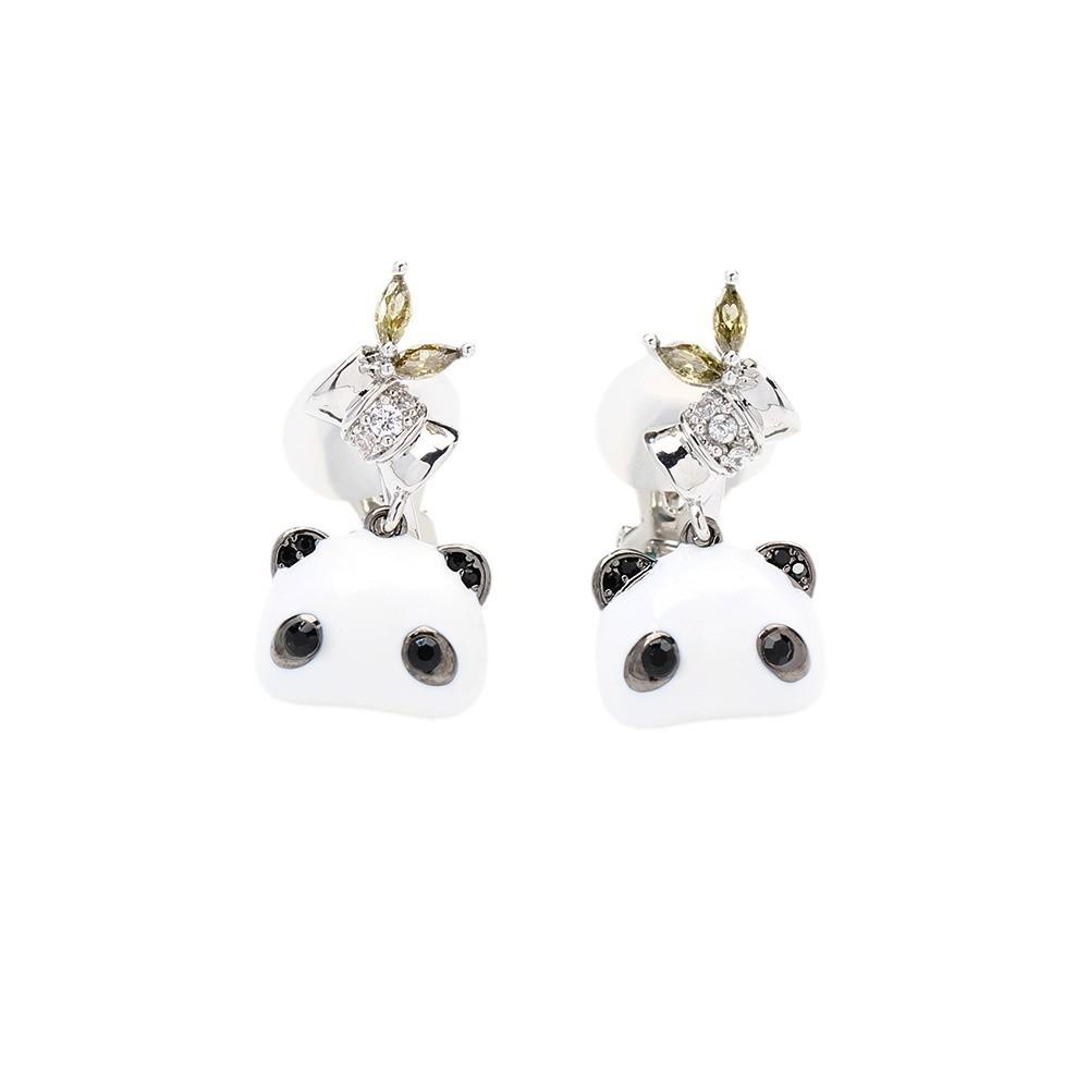 Cute and cute oil-dripping panda earrings, gold-plated and diamond-encrusted versatile earrings, women's versatile and childlike earrings.