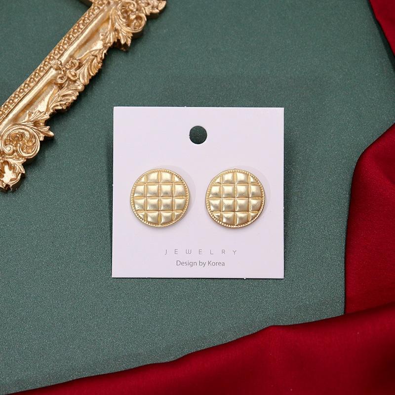 Vintage Geometric Peach Heart Stud Earrings Baroque Pearl Women's Personality French Simple Temperament Earrings Hong Kong Style Earrings