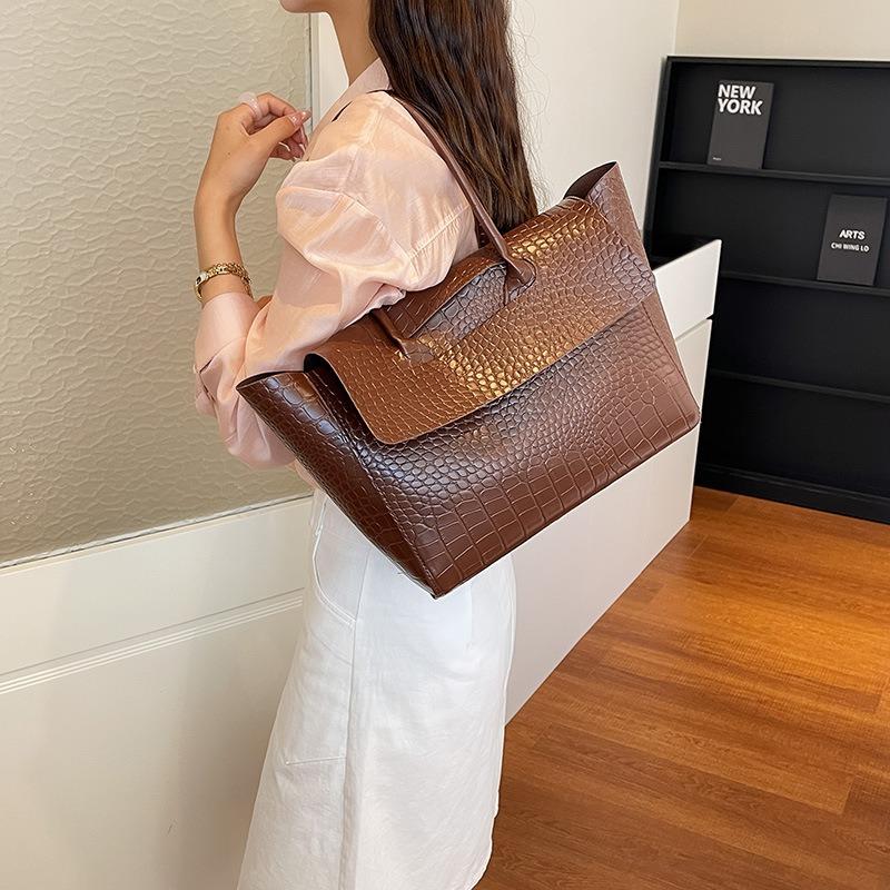 Crocodile Pattern Handbag, Women's Large-capacity Retro Fashion Commuter Tote Bag, High-end Simple and Versatile Shoulder Bag