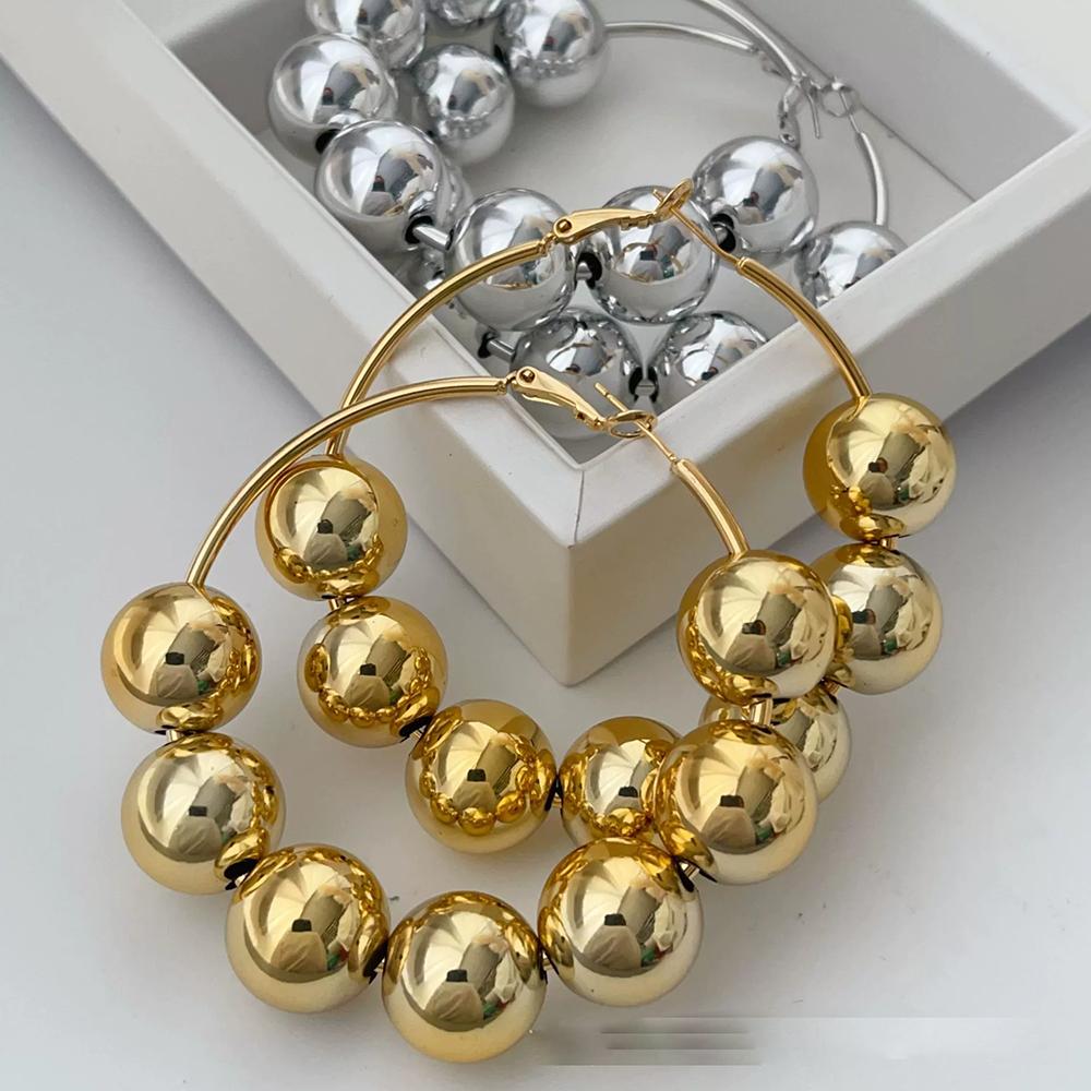 2025 new French retro beaded earrings Female Korean version simple personality earrings studs earrings Fashion jewelry accessori