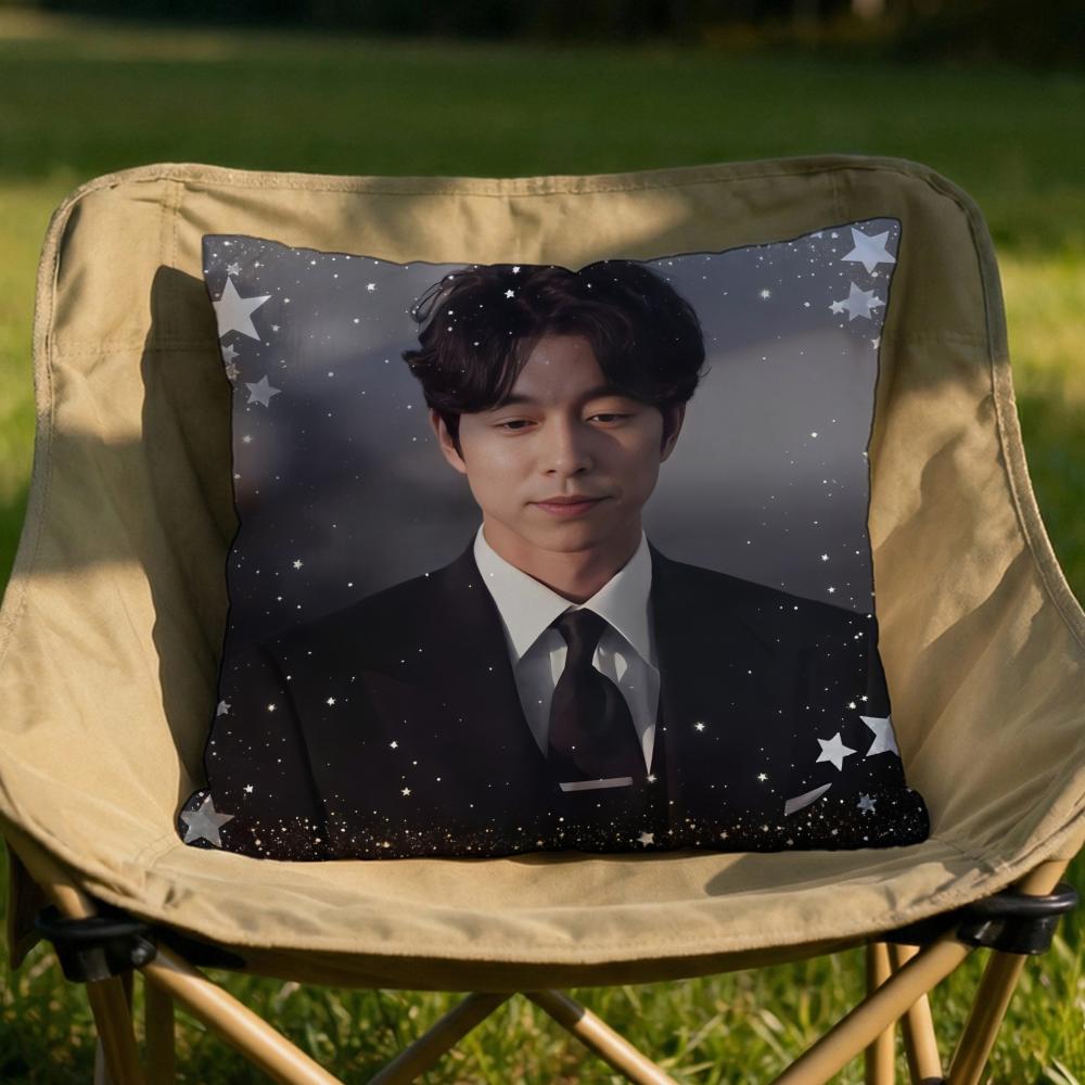 

GGong YYoo KPOP Cushion Cover Soft Reversible Durable Pillow Cover MultiScene Use for Home Car Daily Comfort 30x30cm