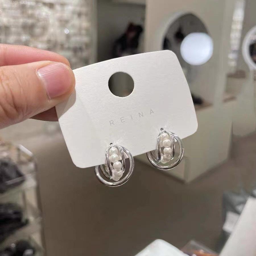 Irregular Metal Pearl Earrings - Chic, Unique Design for Women