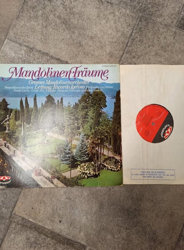 

LP Record EIN GROSES MANDOLINENORCHESTER - Mandolinentraume 2430231 Karussell 1975 Germany Country/Folk Used
