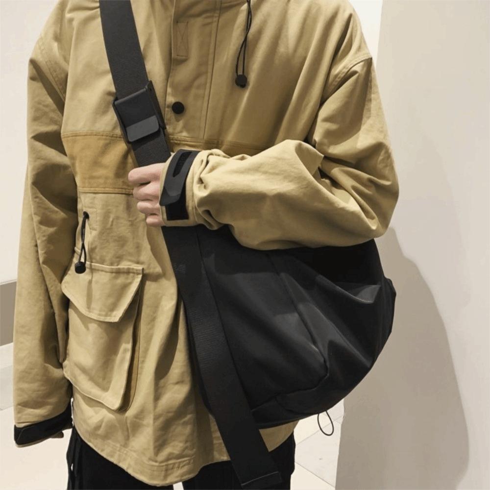 Adjustable Strap Gym Waterproof Bag Water-Resistant Crossbody Sports Bag Fitness Training Bag  Men