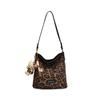 Korean version leopard print bag  winter new fashion versatile suede shoulder bag  large capacity  travel bag