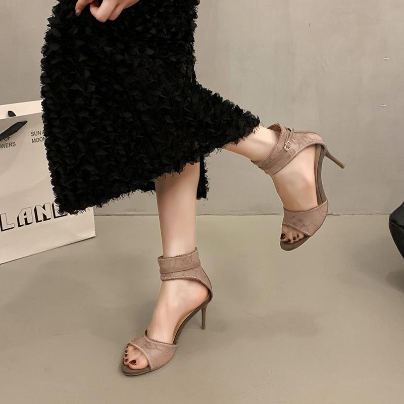 Summer new white lace rhinestone high heels, thin heels, sexy ladies with open-toed sandals for women's outerwear