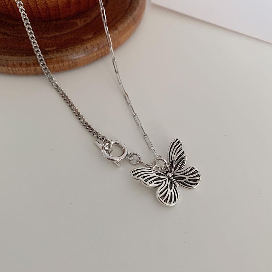 Charming Retro Butterfly Choker with OT Buckle – Trendy, Versatile Necklace for Women