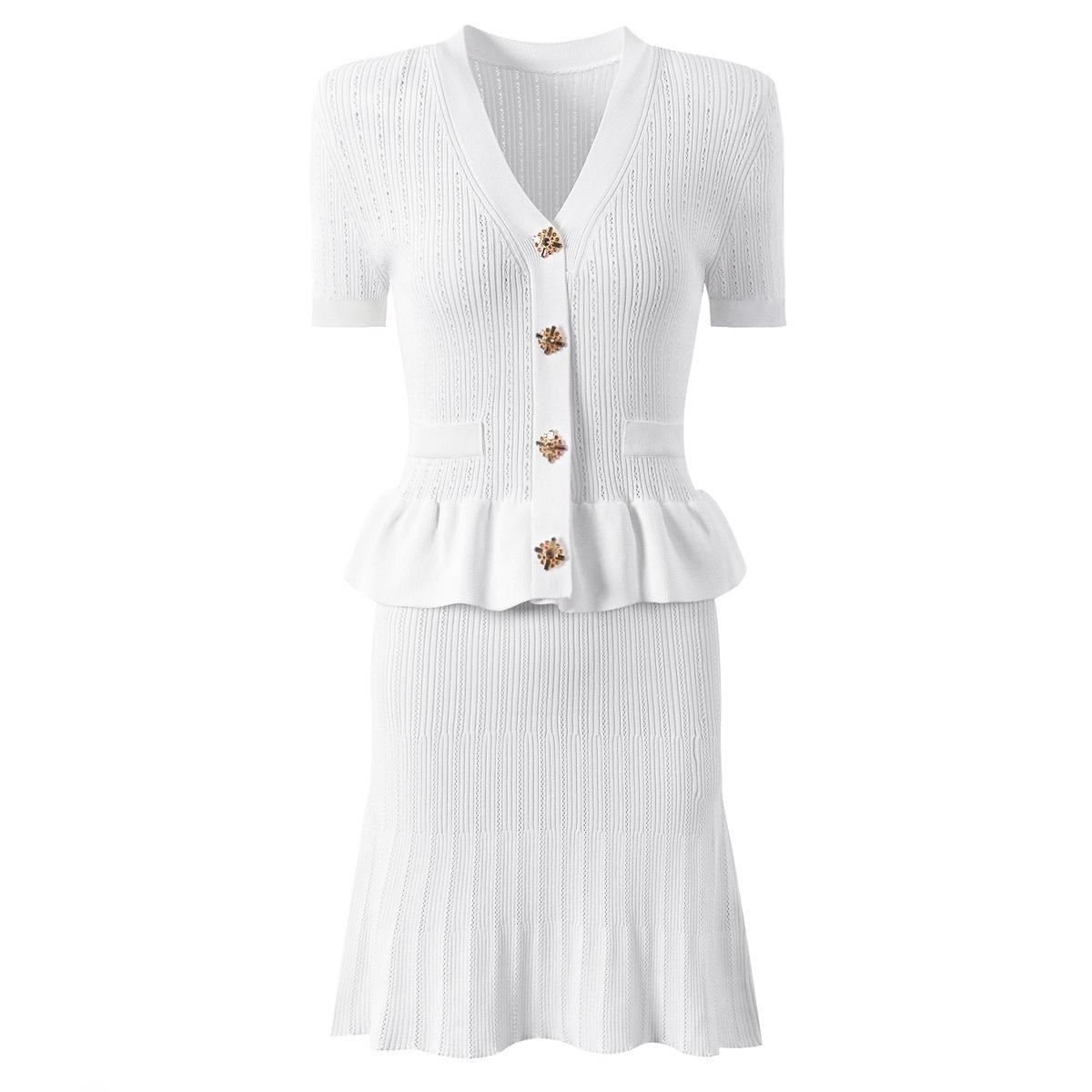 High quality spot European and American summer new fashion diamond buckle knitted V-neck slim short-sleeved dress women 2516 S