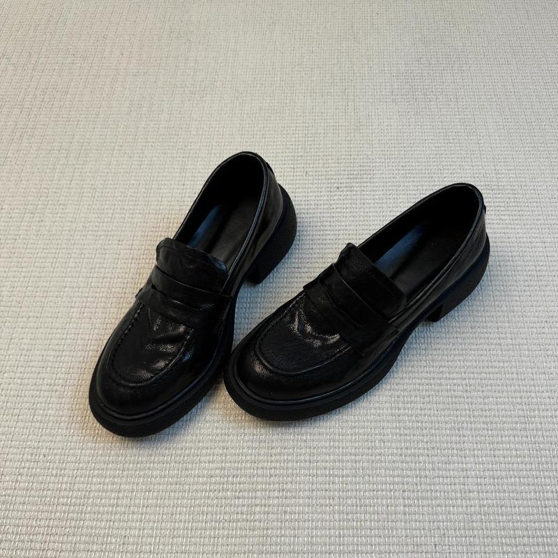 

Sheepskin version~ thick-soled women s one-pedal lazy shoes versatile single shoes college-style uniform shoes 40