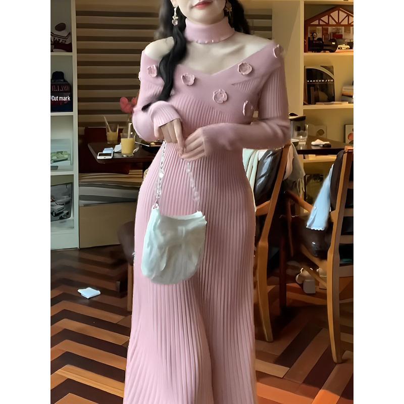 Elegant Figure-Hugging Rose Design Knitted Dress