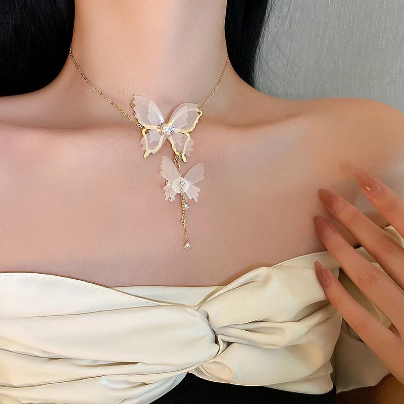 Collana a Clavicola con Nappa di Perle e Farfalla in Stile Coreano