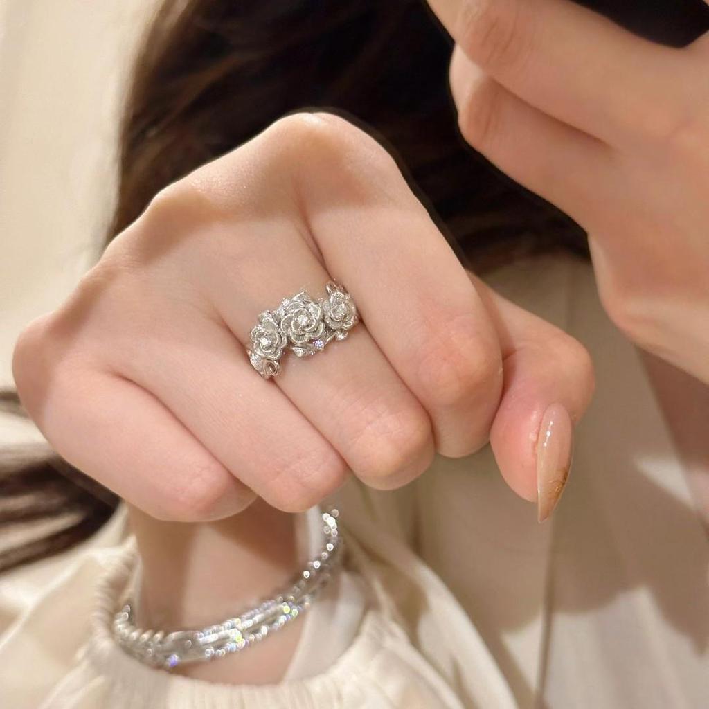 Little Red Book Vintage Silver Rose Ring - Retro Fashion Statement Piece