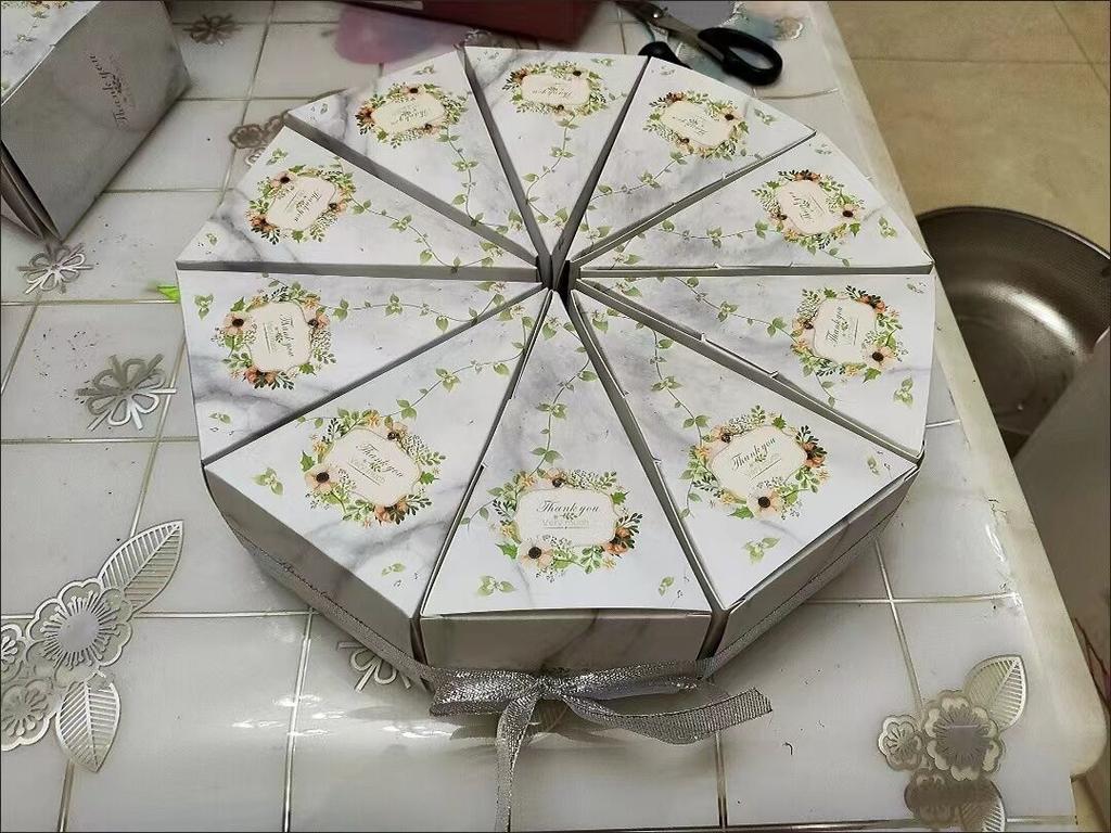 10 PCS/Lot Triangle Shape Wedding Party Favor Boxes Creative Chocolate Candy Storage Packaging Boxes Cake-shaped Sugar Boxes