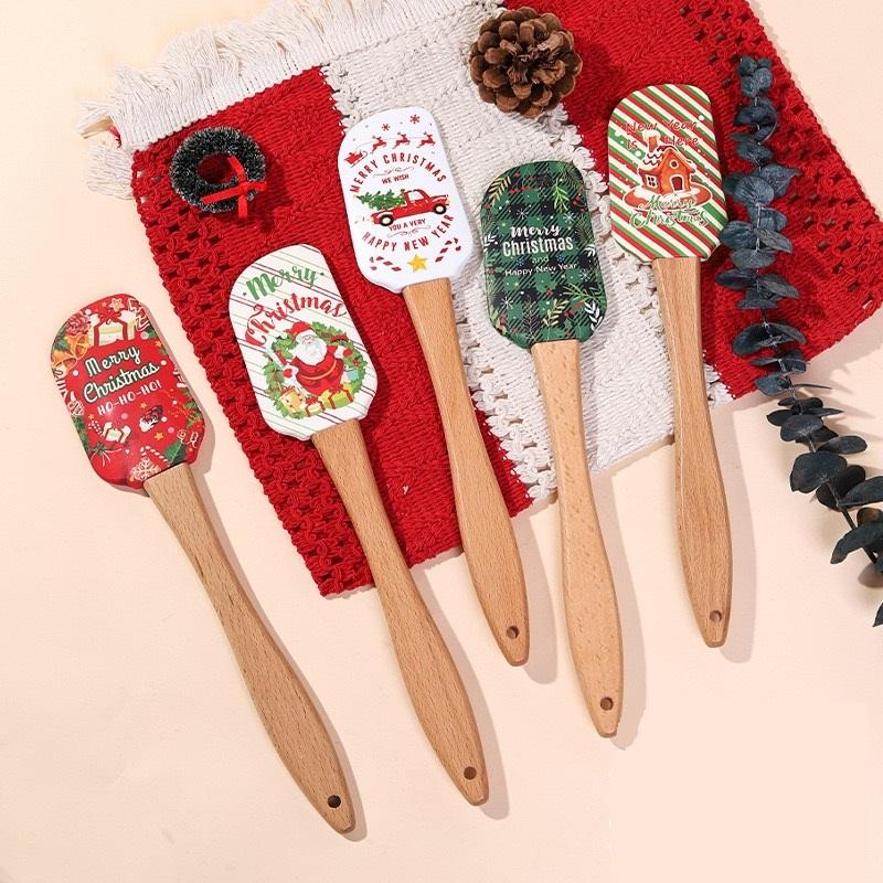 Christmas Silicone Spatula with Wooden Handle - Specially Designed for Christmas Cakes and Snowman Pancakes, Adorable Spatula,