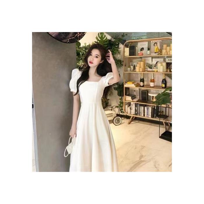 Elegant Retro French Hepburn Style Summer Dress with Slimming Waist and Puff Sleeves