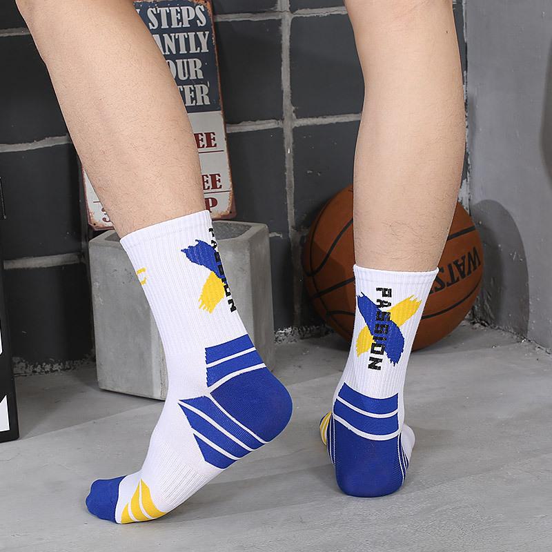 Korean Street Style Painted Basketball Mid-Tube Socks – Trendy Creative Sports Socks for Couples & Men