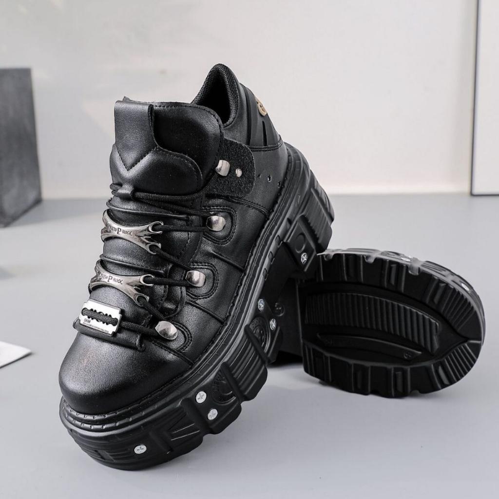 New Rock Schuhe Damen Schwarz Dad Schuhe Dicksohlige Damenschuhe Heavy Metal Persönlichkeit Gothic Punk Stiefel für Damen