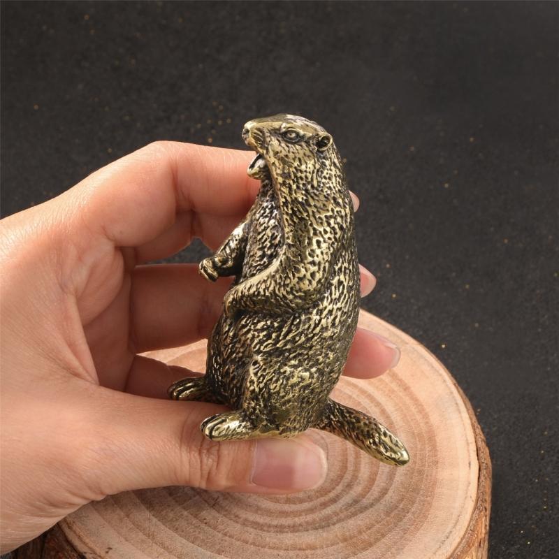 Classical Metal Groundhog Sculpture Detailed Animal Figurine For Living Room Study Shelf Antique Home Accent Decors