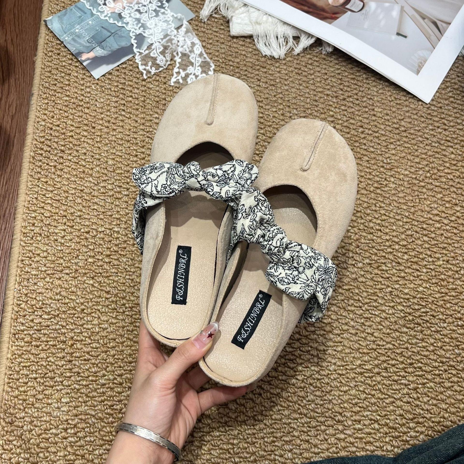 

Gentle inner height increase ballet single shoes 2025 new French retro temperament elegant suede light mouth Mary Jane shoes 39