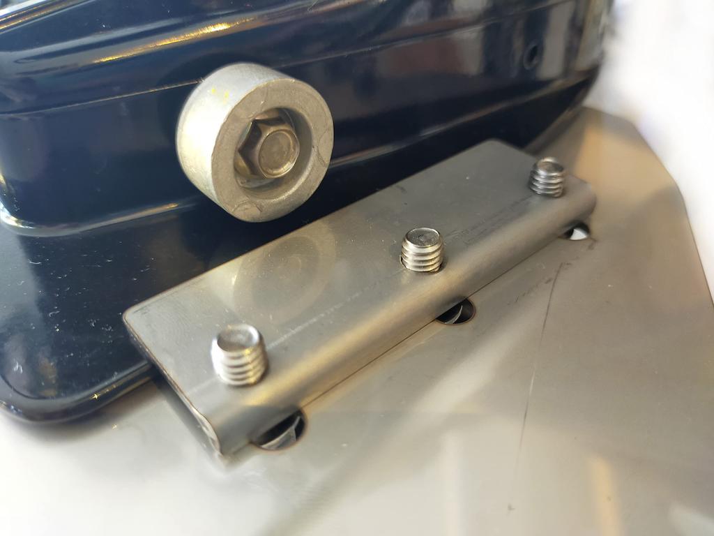 Suzuki Outboard Motor 2 Horsepower No Drilling Required Stabilizer Szk2ps-stb