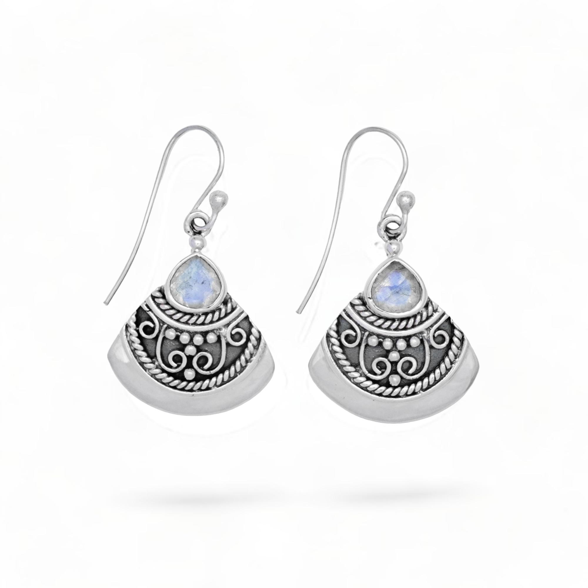 

ZIVORI Handcrafted Sterling Silver Fan Dangle Earrings - Artisan Bali Gemstone Jewelry Gifts for Her білий/синій