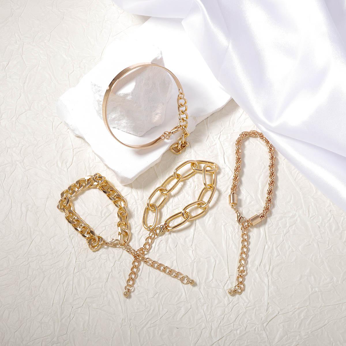 Personality trend, simple and versatile creative and smooth C-shaped mixed and matched twist chain bracelet, geometric four-piece bracelet