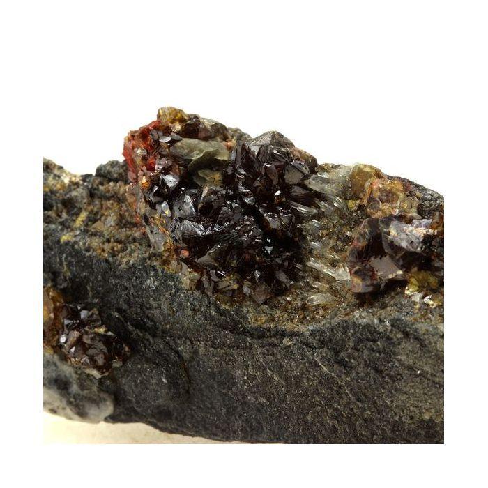 Pierres et Minéraux. Sphalerite (Blende). 242.0 ct. La Mure, Isère, France.