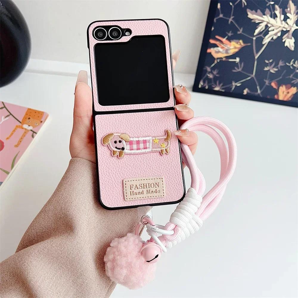 Cartoon Wrist Strap Leather Phone Case for Samsung Galaxy Z Flip 6 5 4 3 Flip6 Flip5 Flip4 Flip3 5G Shockproof Protective Cover