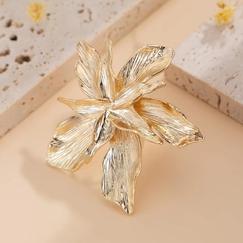 Vintage Gold Color Five Leaf Flower Ring Metal Simple Geometric Index Open Rings Personality Adjustable Finger Ring Women Gift