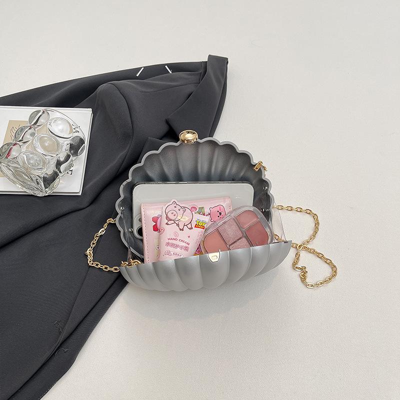 Acrylic Evening Clutch: European & American Style Crossbody Chain Bag for Women