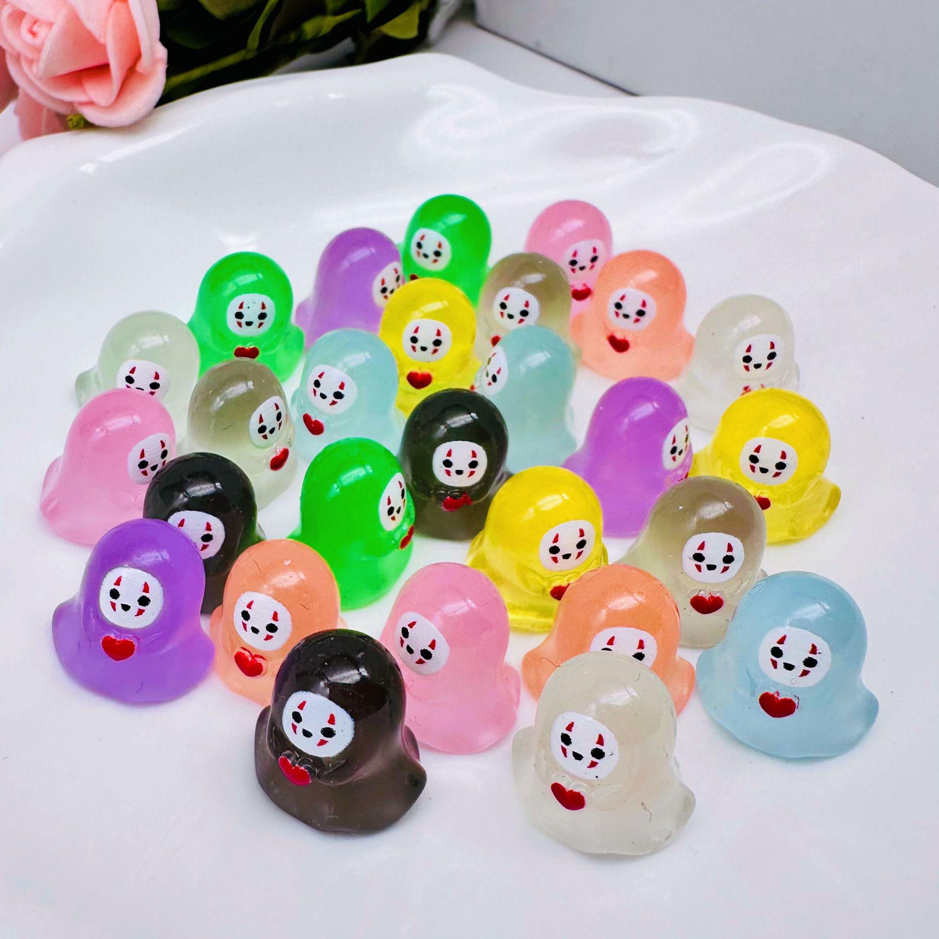 

3D Светящиеся Мультяшные Украшения Безликий Человек - Милые DIY Ювелирные Изделия и Аксессуары для Интерьера Автомобиля