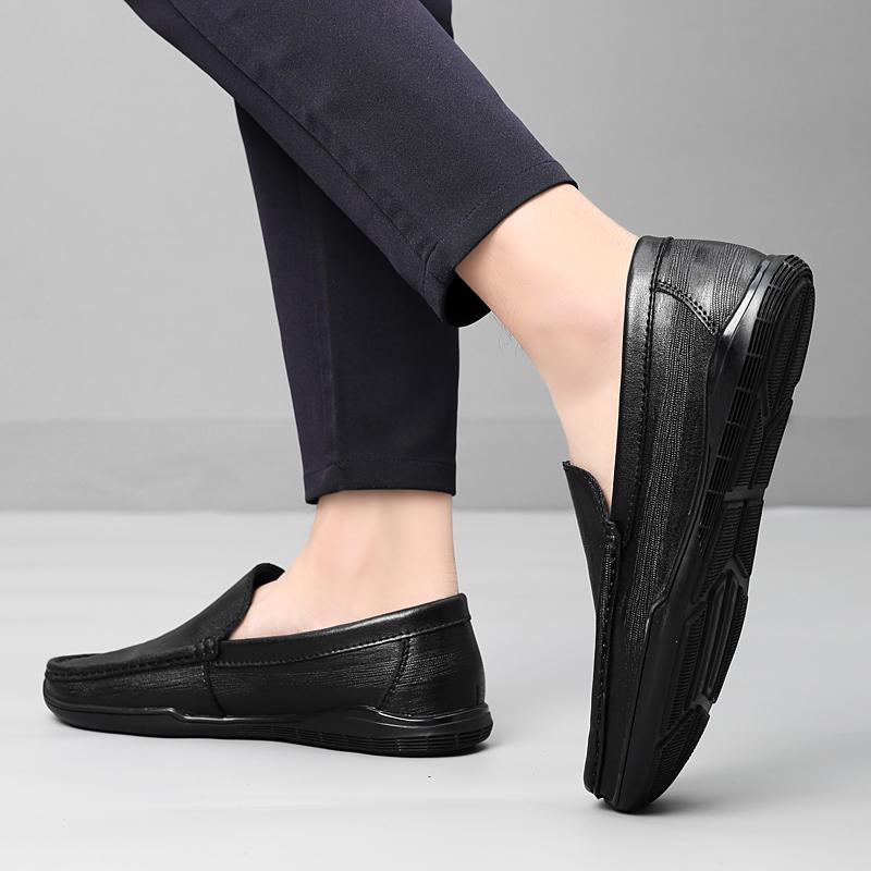 Fashion Soft Sole Male Flats Moccasin Casual Shoes New Men Dress Shoes All-match Loafers Men's Genuine Leather Slip-on Walking Shoes