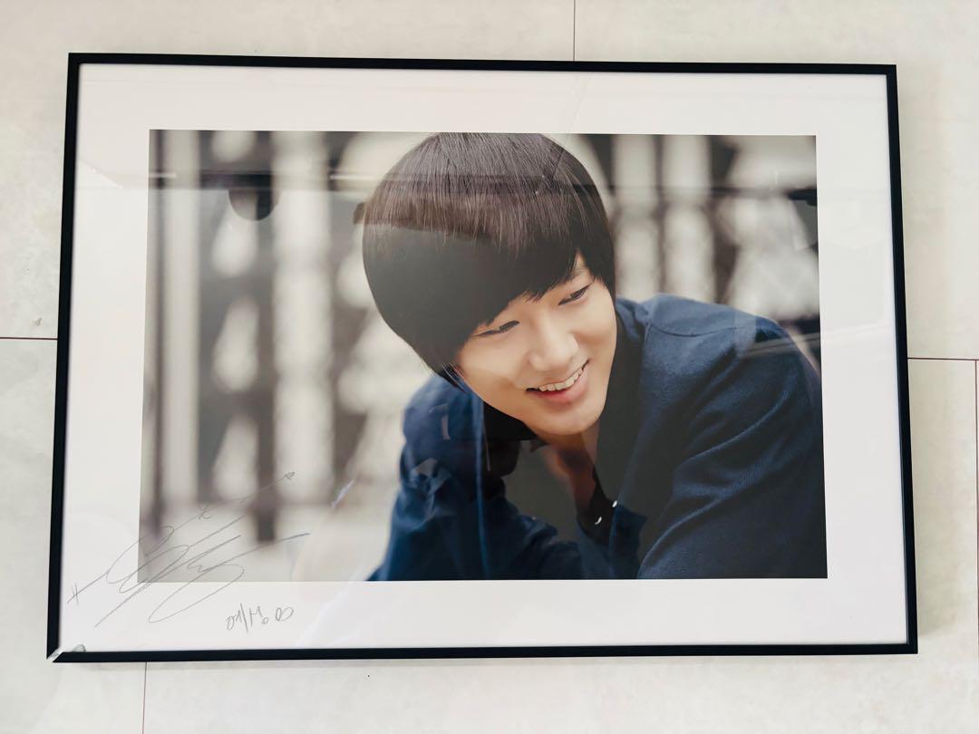 

[USED] Signed K-POP Poster Super Junior Yesung