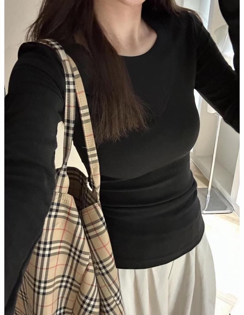 Women's Plus Size 95% Cotton Long Sleeve Round Neck T-Shirt - Slim Fit, Solid Color, Spring/Autumn Wear, Straight Shoulder.