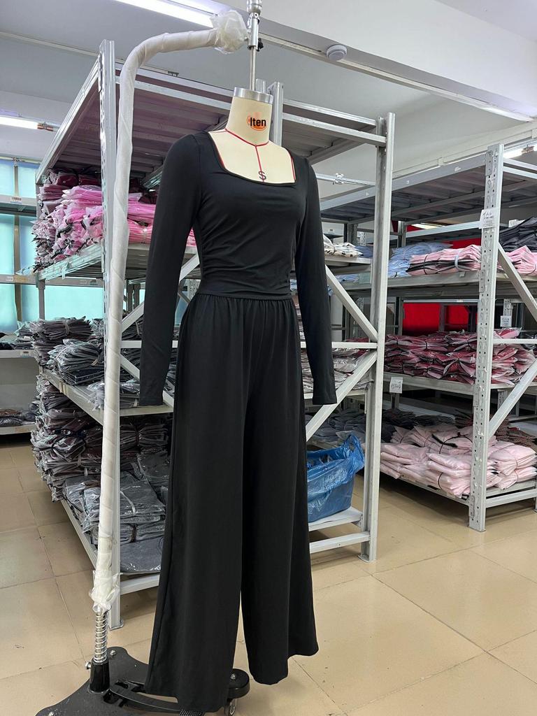 Tuta da donna 2026 con scollo quadrato e gamba larga: Vita Alta, Manica Lunga, Stile Europeo & Americano, Design Casual con Cintura in Vita