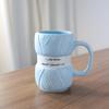 Taza de café de cerámica de estilo tejido único de 425 ml, aislada, regalo divertido para vacaciones familiares, taza de té, regalo para verano e invierno.