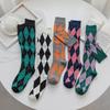 Damen Klassische Schwarz-Weiß Rautenmuster Socken - Lang, Retro Britischer Stil für Frühling & Herbst