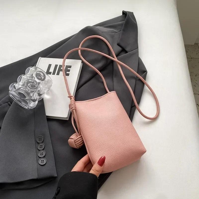 Women Leather Small Crossbody Bag Designer Cell Phone Bag Lightweight Fashion Shoulder Bag Ladies Travel Purse