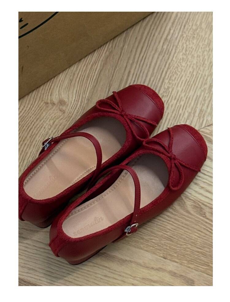 Retro bow thick heel Mary Jane shoes women's 2025 spring and summer new versatile inner height increase one-word buckle light mouth single shoes